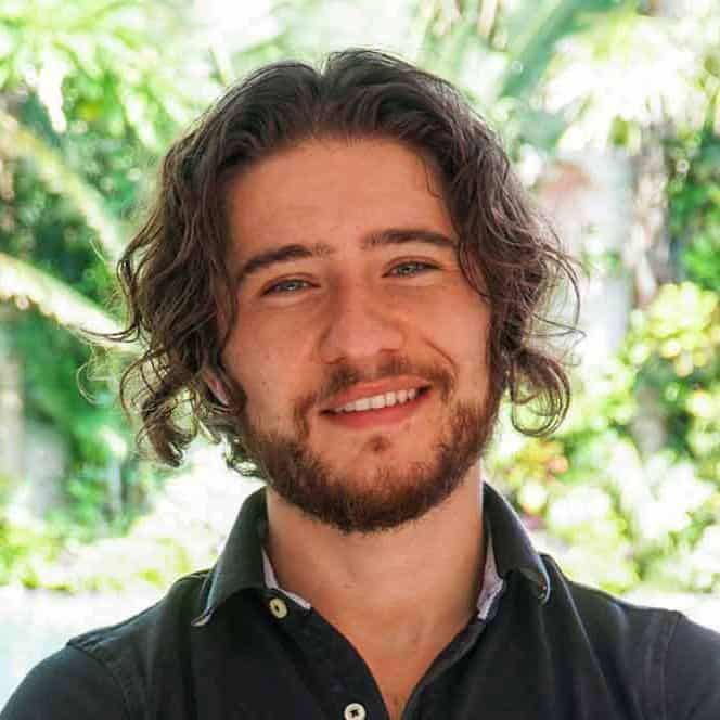 Deniz Deke